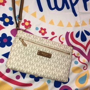 Michael Kors wristlet